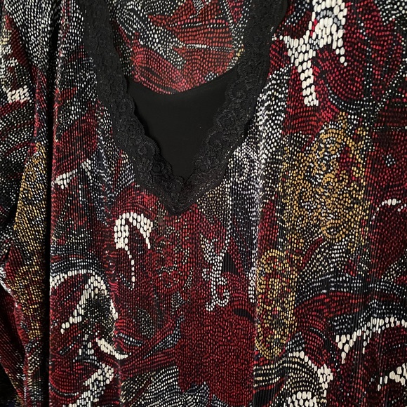 Plus size Lane Bryant blouse size 22/24. - Picture 2 of 2